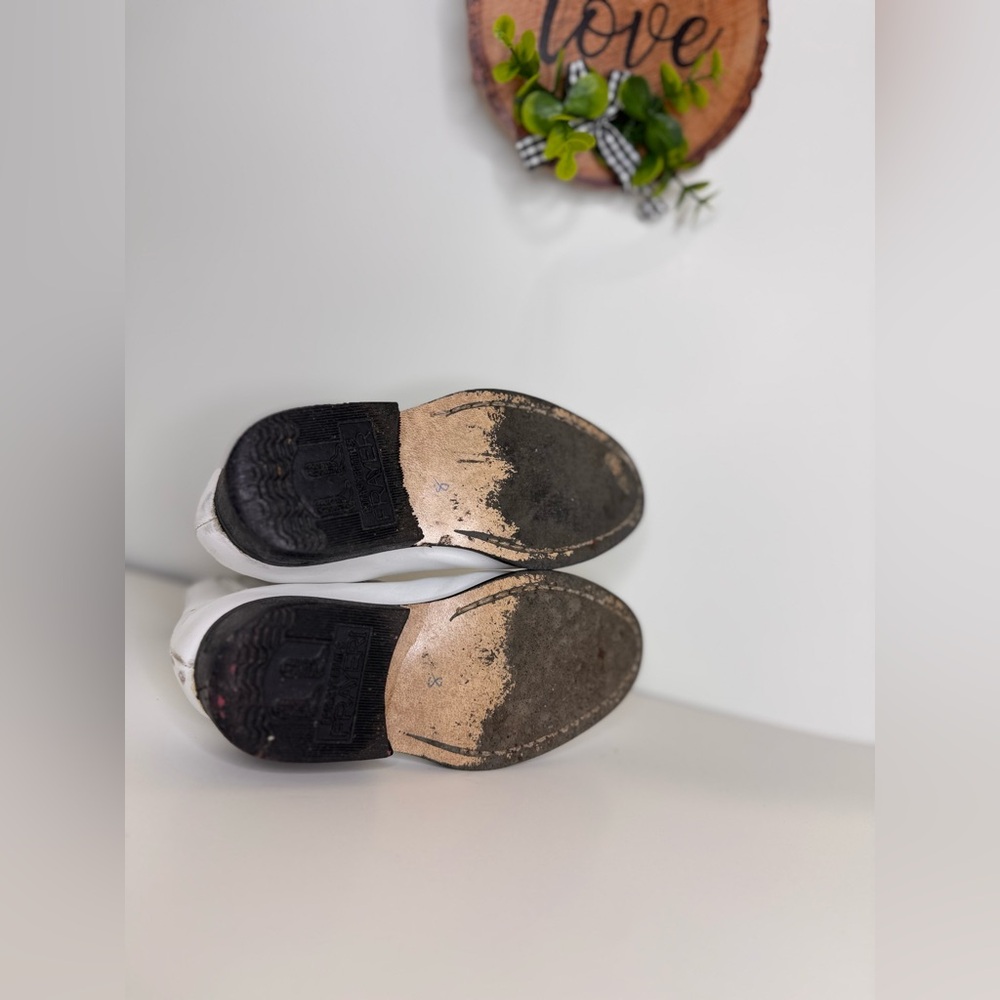 Harveys White Leather Boots - Picture 2 of 10
